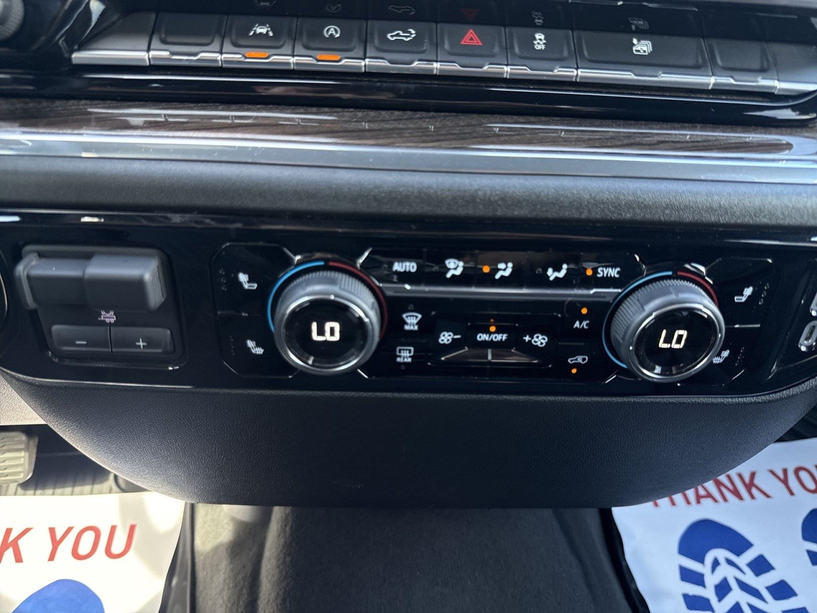 Used 2025 Chevrolet Silverado 1500 LT AWD/4WD image 18