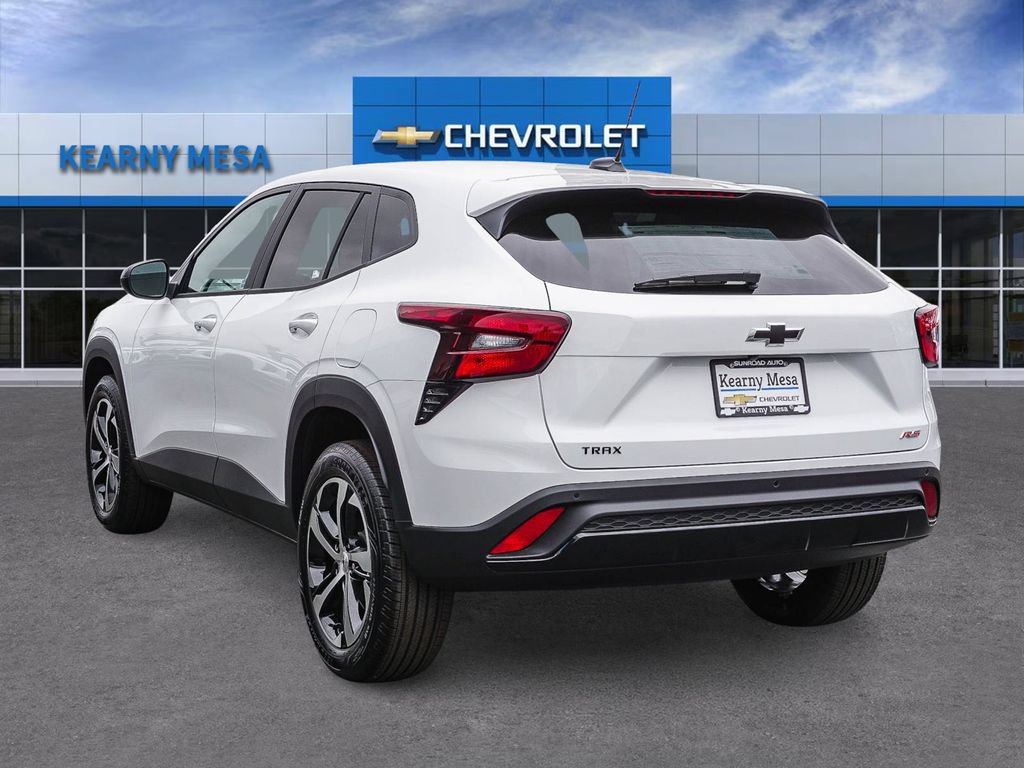 New 2026 Chevrolet Trax RS w/ Driver Confidence Package FWD image 4