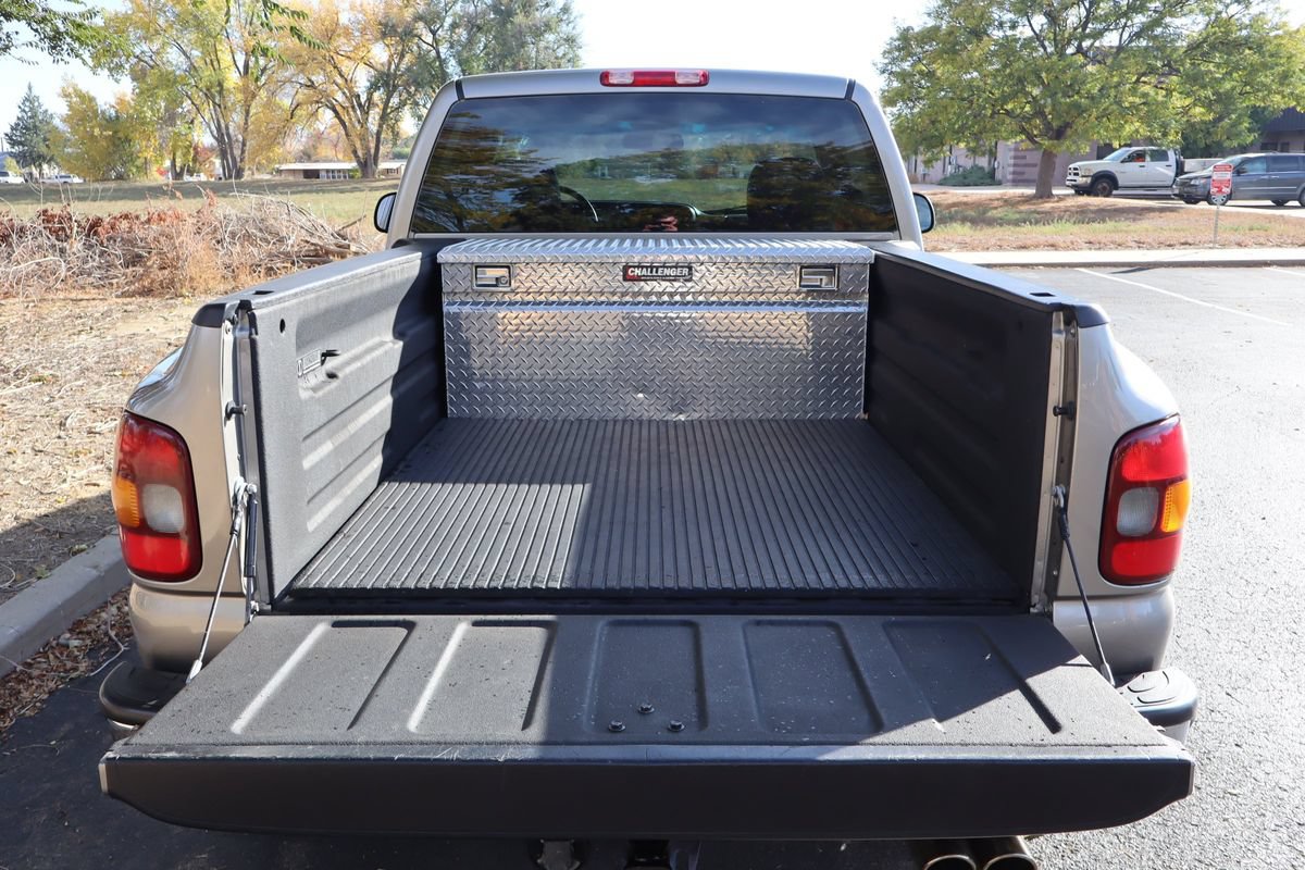 Used 2001 GMC Sierra 1500 SLE w/ Convenience Plus Group AWD/4WD image 14