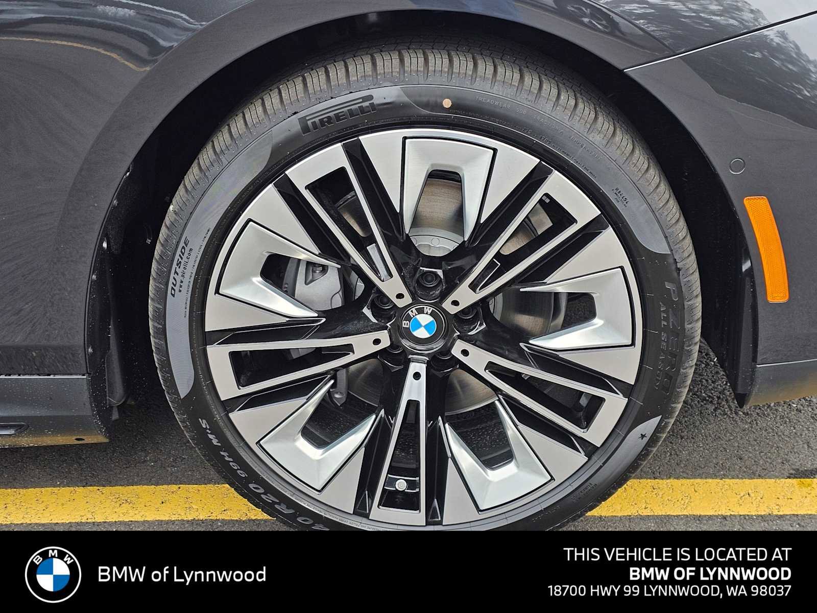 New 2026 BMW i5 eDrive40 AWD/4WD image 9