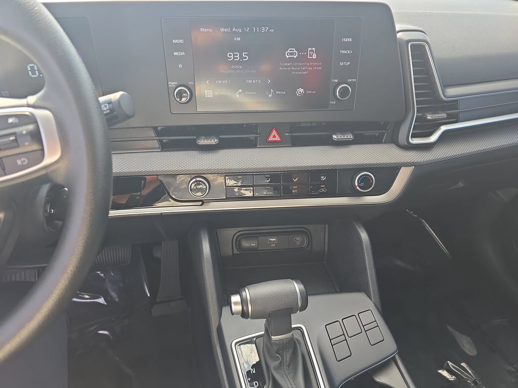 Used 2025 Kia Sportage LX FWD image 16