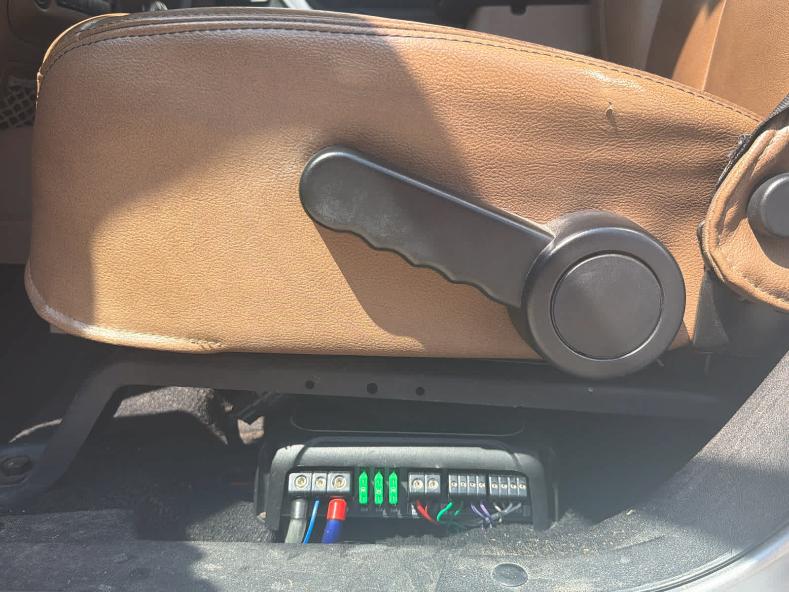 Used 2013 Jeep Wrangler Unlimited Sahara AWD/4WD image 19