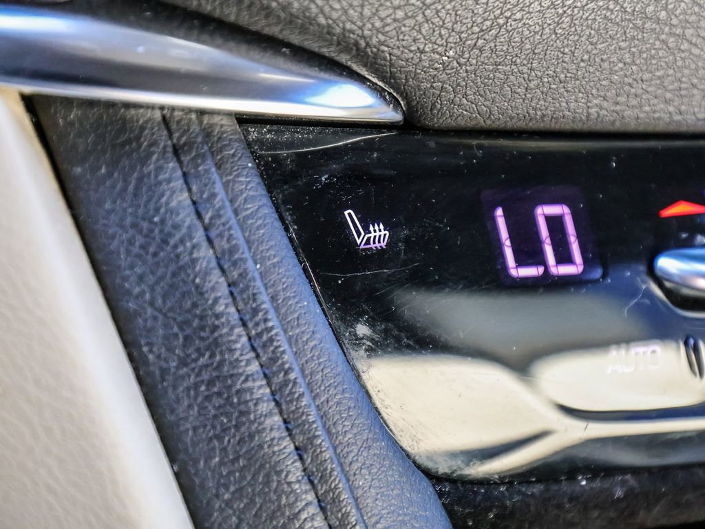 Used 2018 Cadillac XT5 Luxury w/ Driver Awareness Package image 29