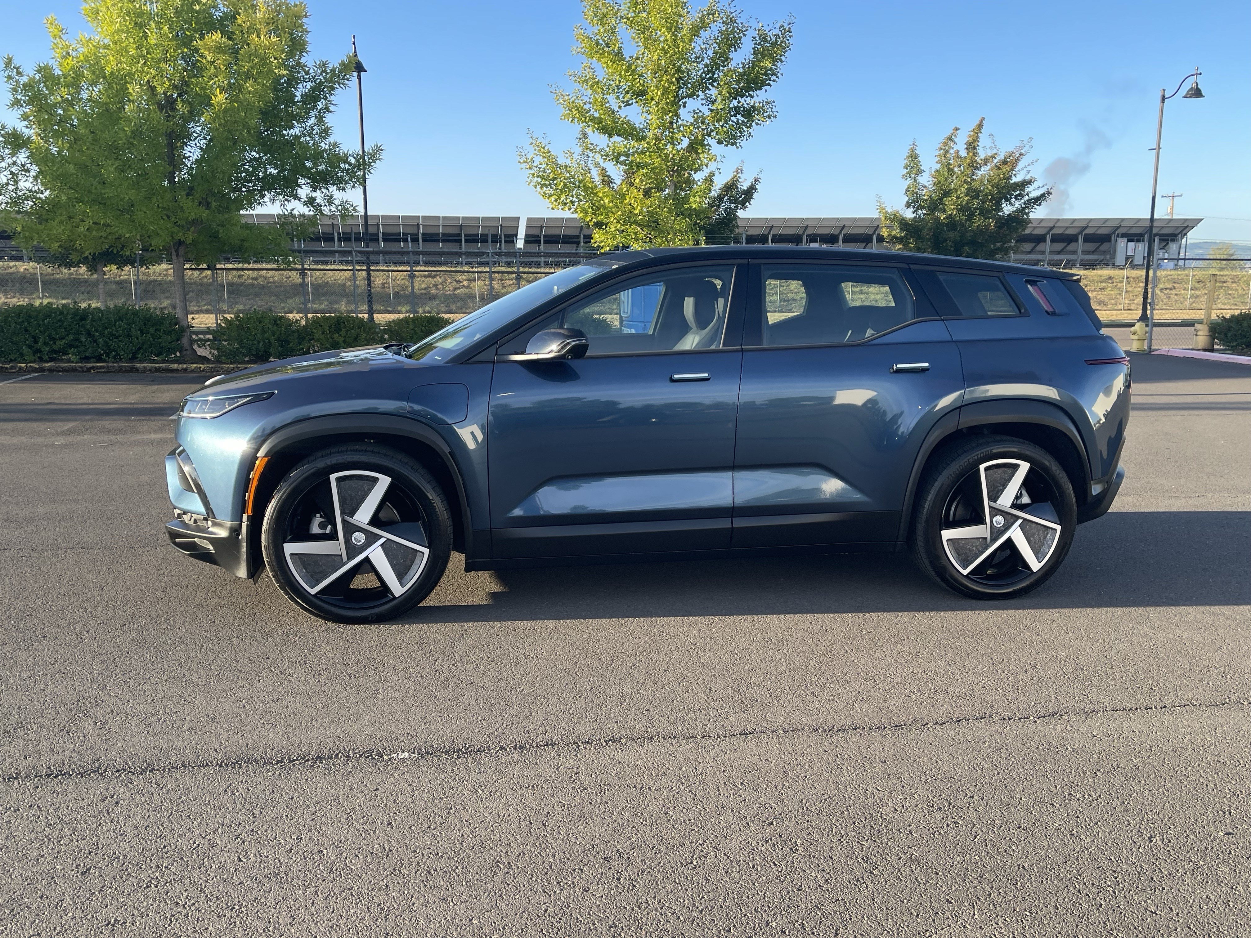 Used 2023 Fisker Ocean Ultra AWD/4WD image 2