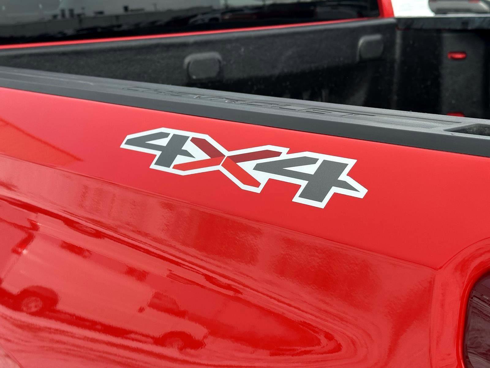 Used 2021 Chevrolet Silverado 1500 Custom w/ LPO, Dark Essentials Package image 10