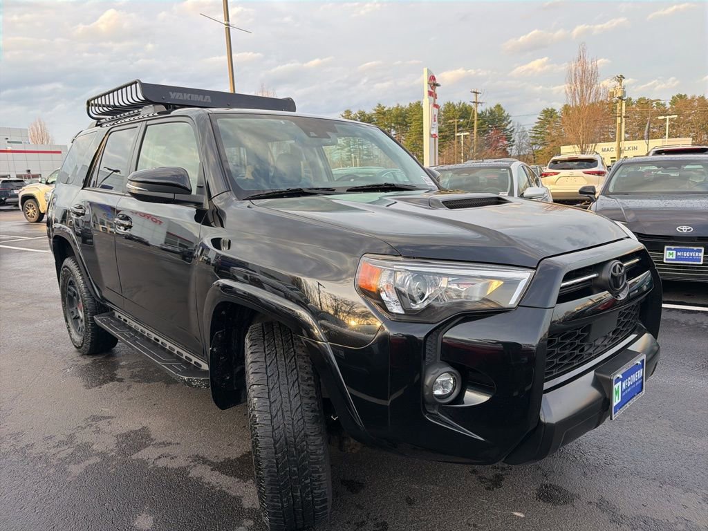 Used 2021 Toyota 4Runner Venture w/ Moonroof Package AWD/4WD image 3