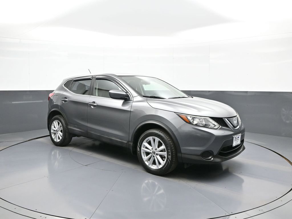 Used 2019 Nissan Rogue Sport S w/ Appearance Package FWD image 4