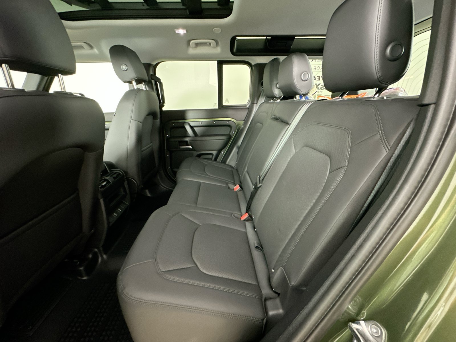 New 2026 Land Rover Defender 110 S AWD/4WD image 38