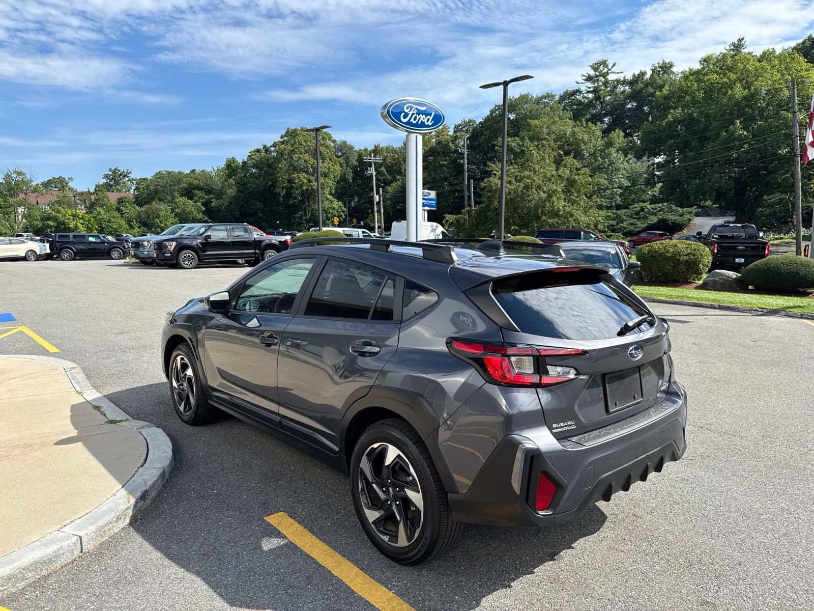Used 2024 Subaru Crosstrek 2.5i Limited AWD/4WD image 3