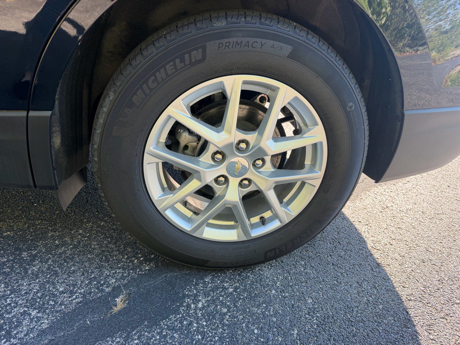 Used 2024 Chevrolet Equinox LT w/ LPO, Floor Liner Package FWD image 18