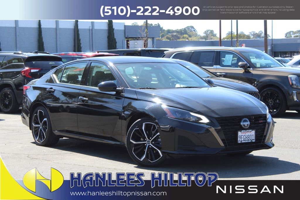 Used 2023 Nissan Altima 2.5 SR w/ SR Premium Package image 1