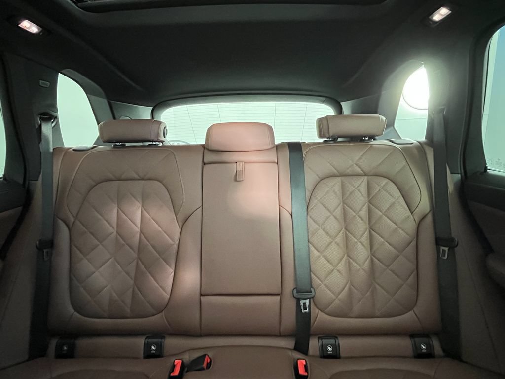 Used 2025 BMW X5 xDrive40i AWD/4WD image 18