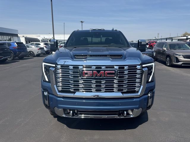 Used 2025 GMC Sierra 2500 Denali image 8