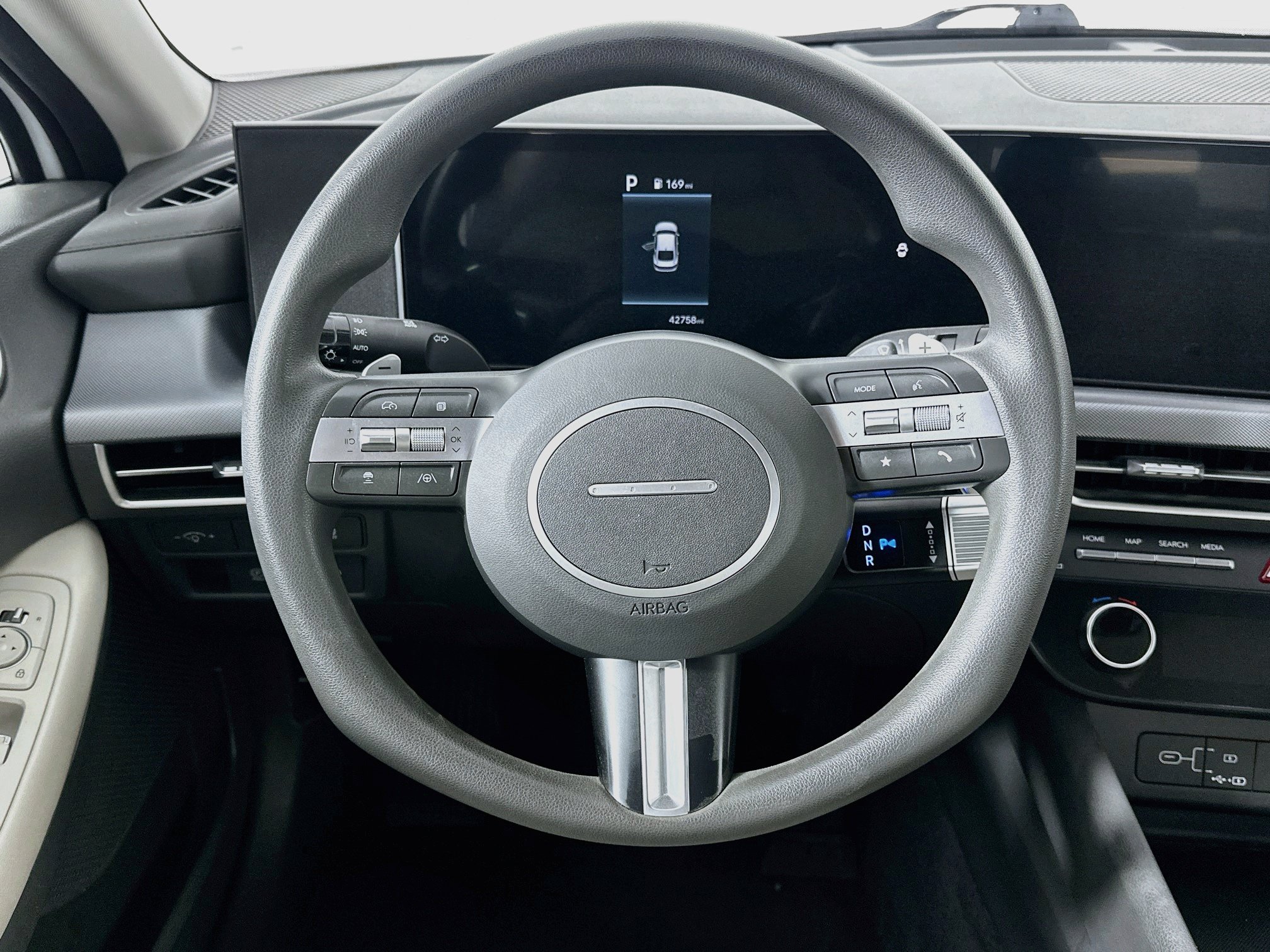 Used 2025 Hyundai Sonata SEL FWD image 18