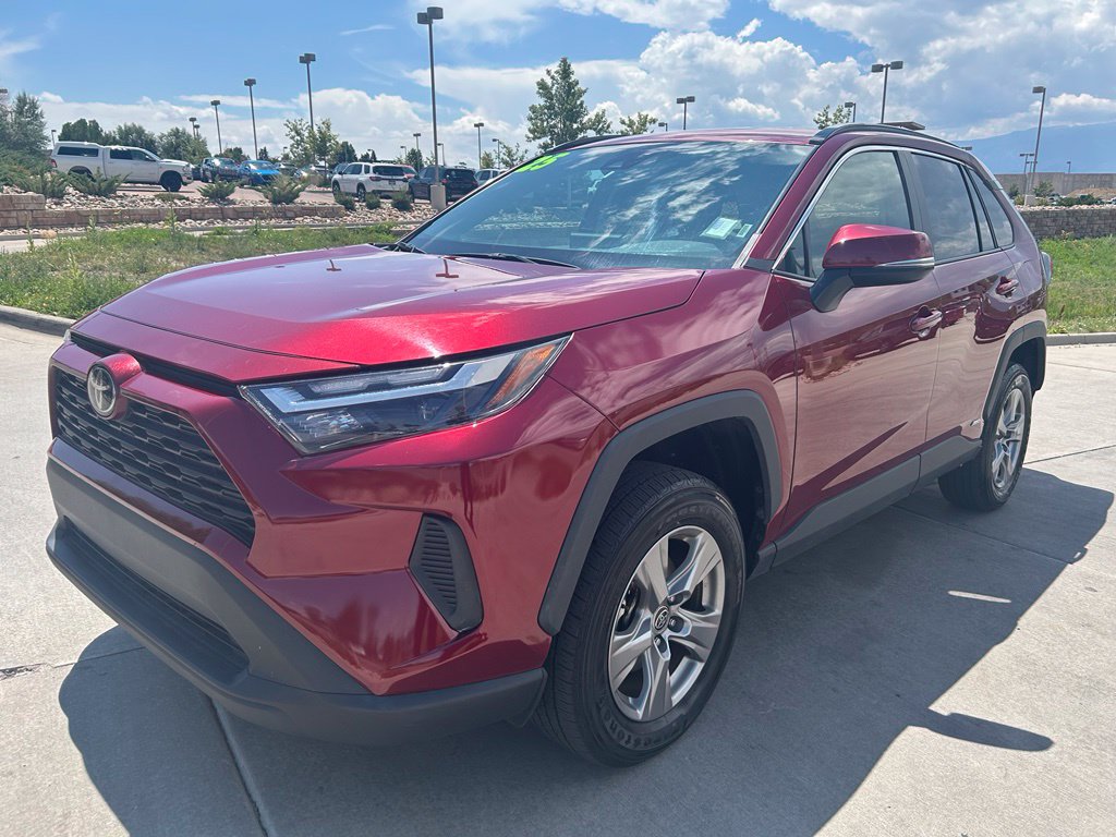Used 2025 Toyota RAV4 XLE AWD/4WD image 3