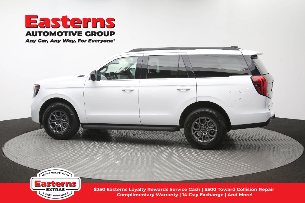 Used 2025 Ford Expedition Active AWD/4WD image 62