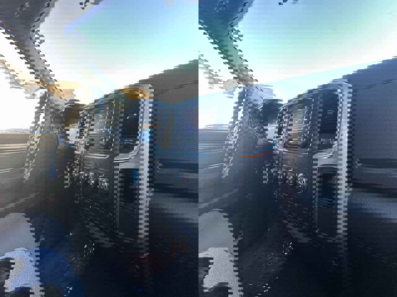 Used 2021 RAM 1500 Classic SLT image 33