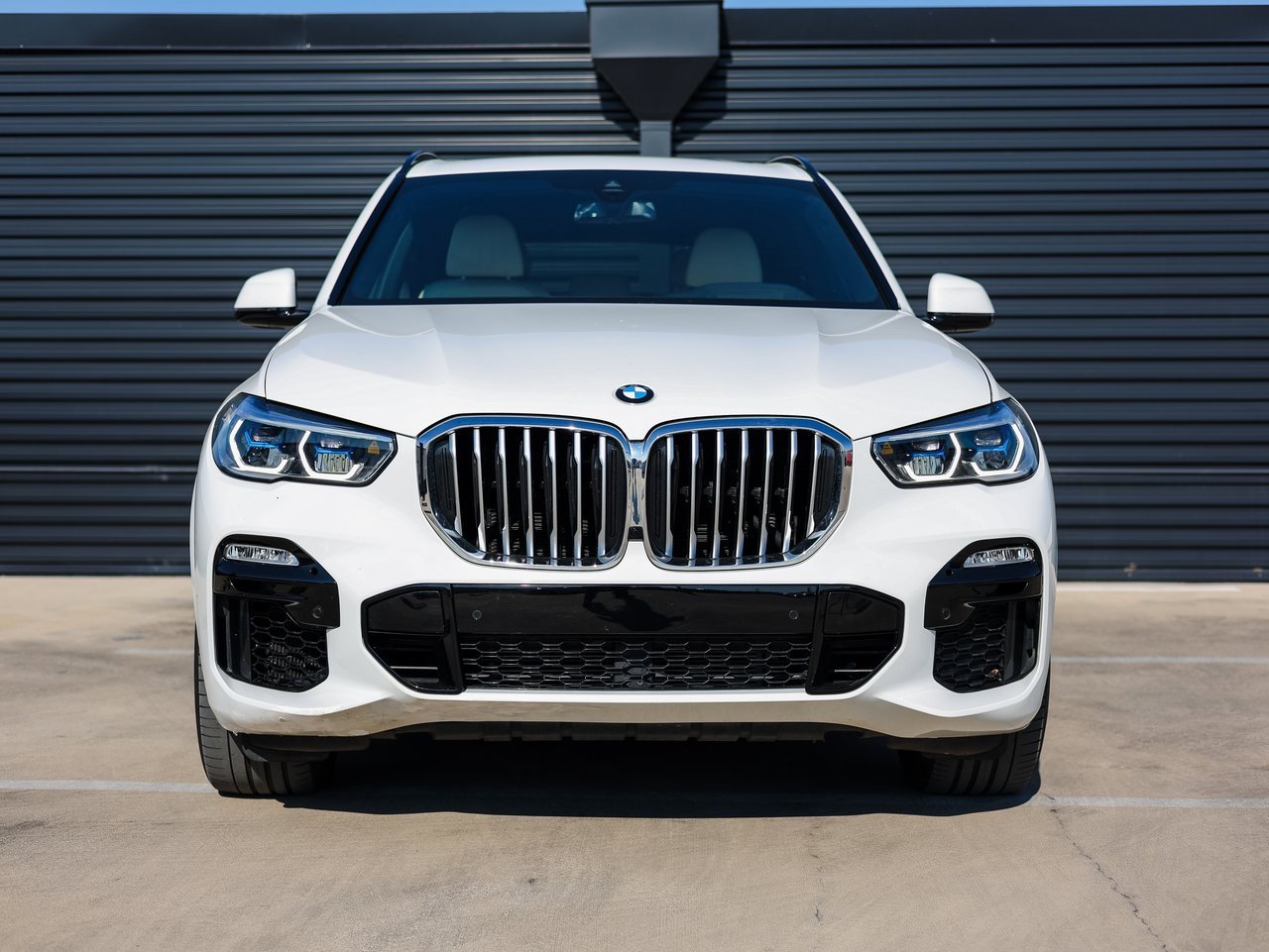 Used 2021 BMW X5 xDrive40i w/ M Sport Package image 10
