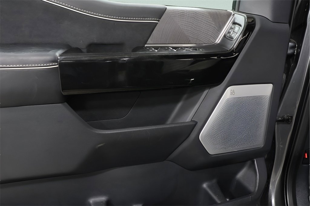 Used 2024 Ford F150 Lightning Platinum image 23