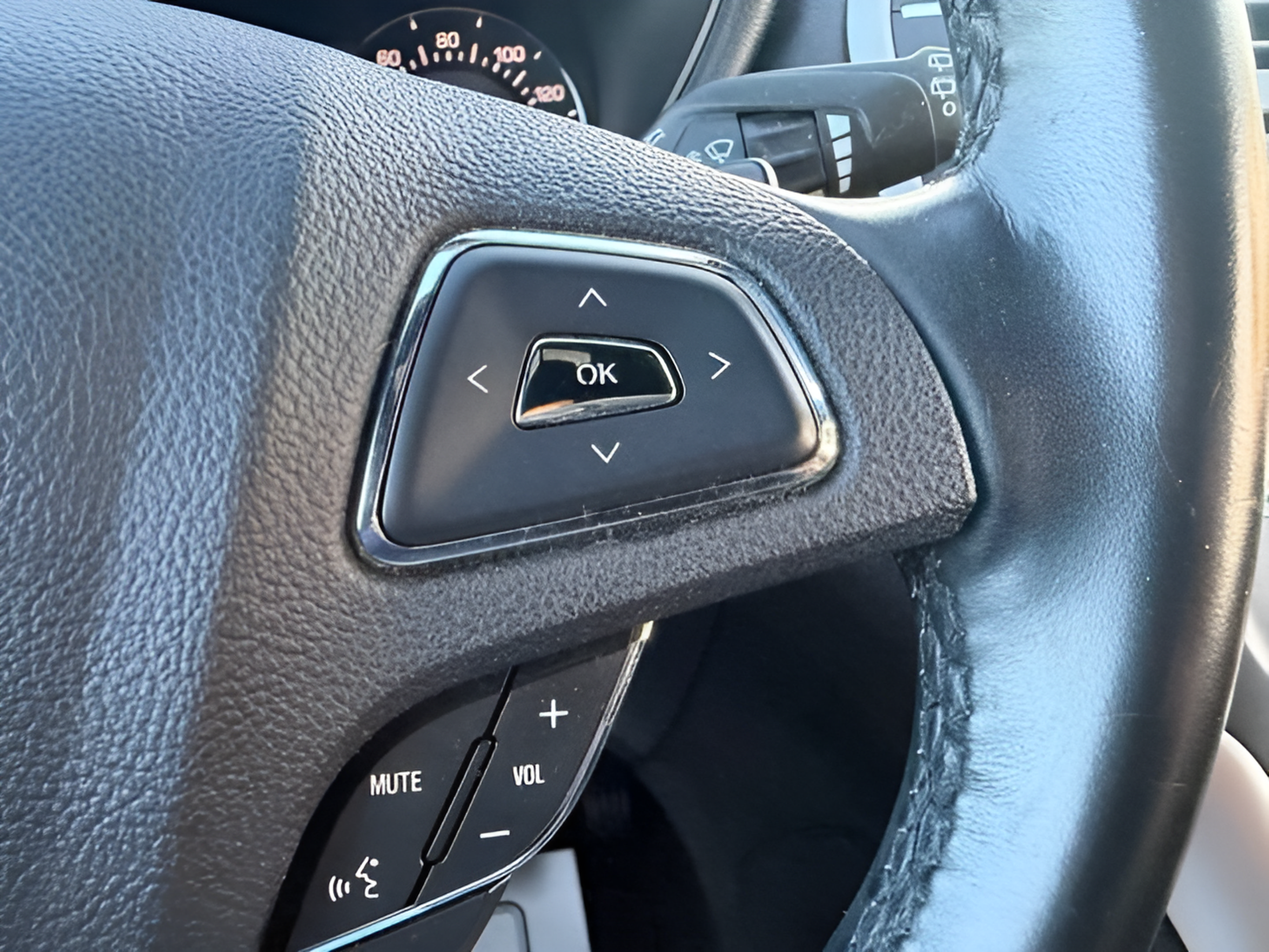 Used 2016 Lincoln MKC Select w/ Select Plus Package FWD image 13