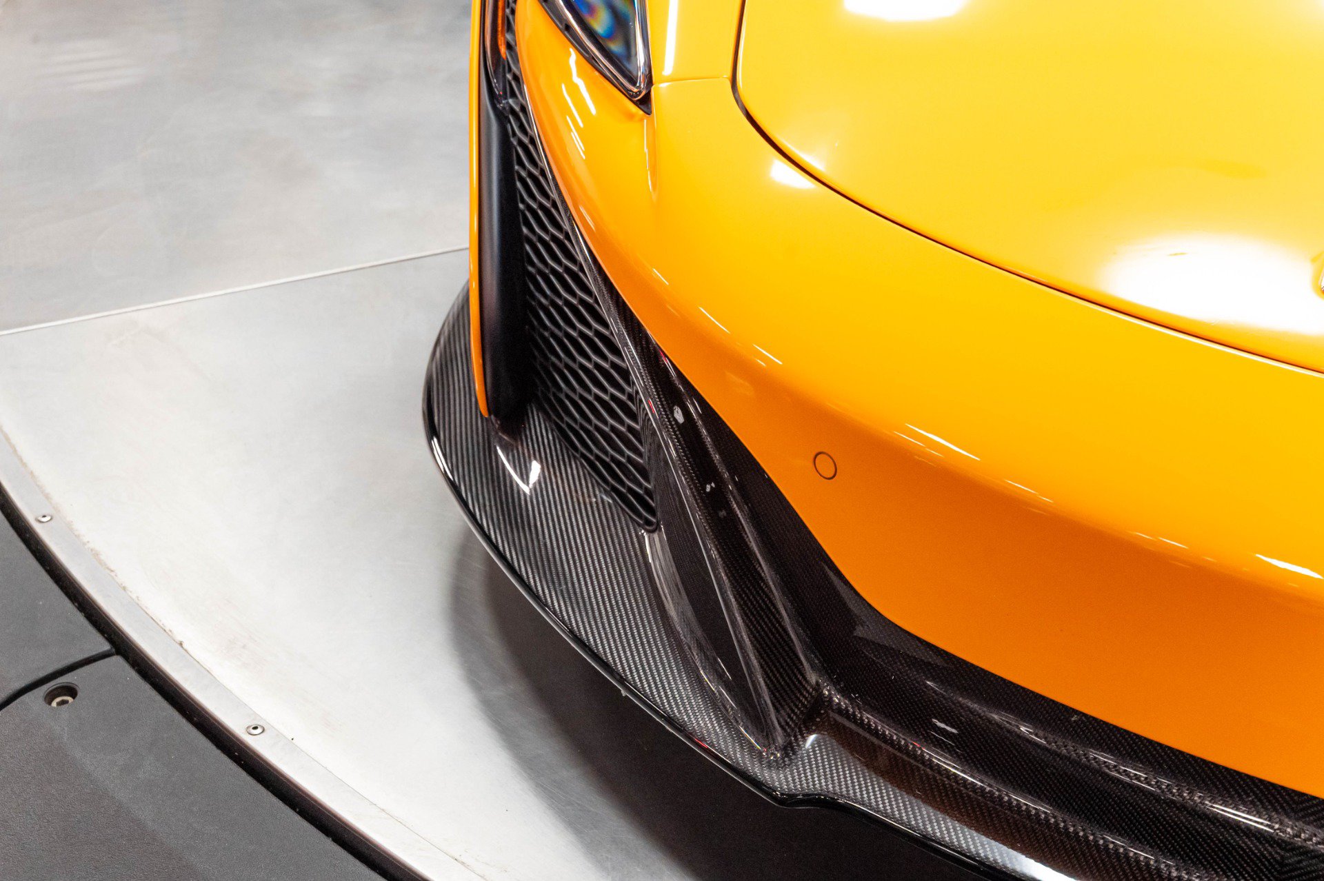 Used 2015 McLaren 650S Spider RWD image 78
