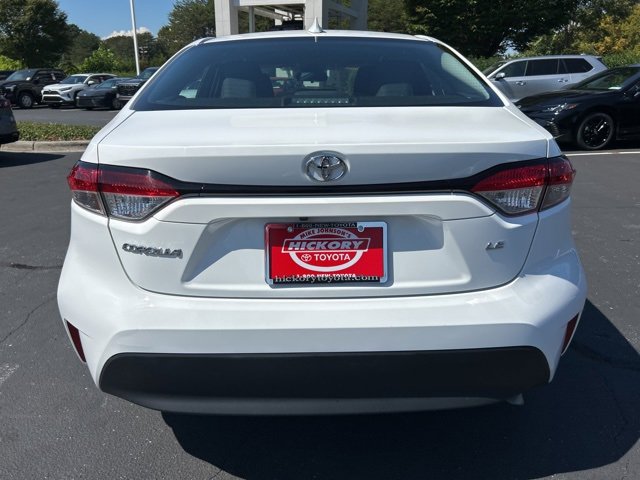 Used 2023 Toyota Corolla LE image 6