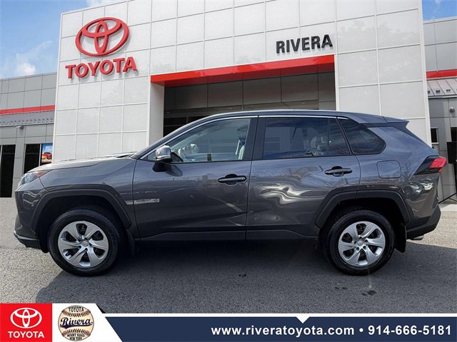 Used 2022 Toyota RAV4 LE image 6