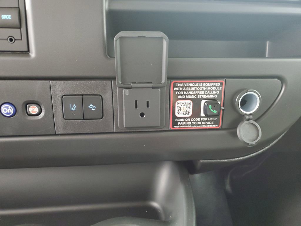 New 2025 Chevrolet Express 2500 image 18