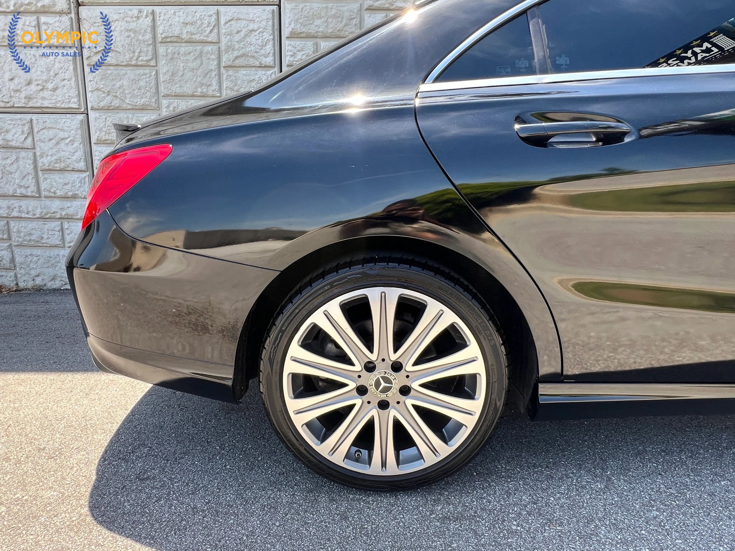 Used 2018 Mercedes-Benz CLA 250 w/ Convenience Package image 12