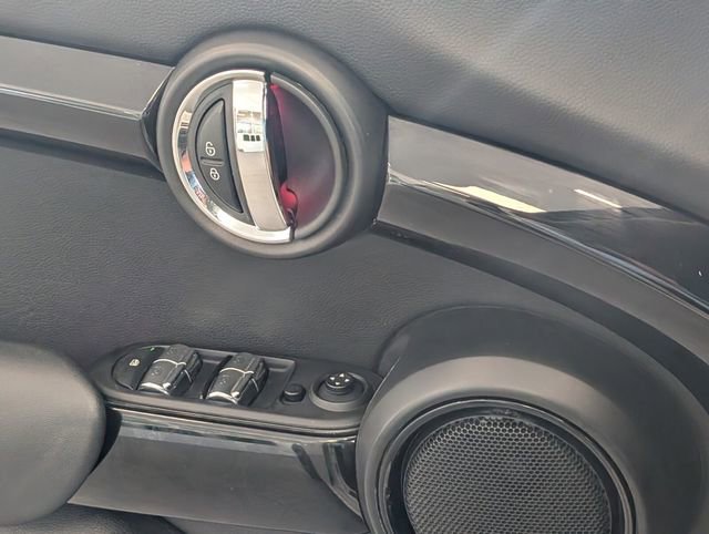 Used 2019 MINI Cooper S image 23