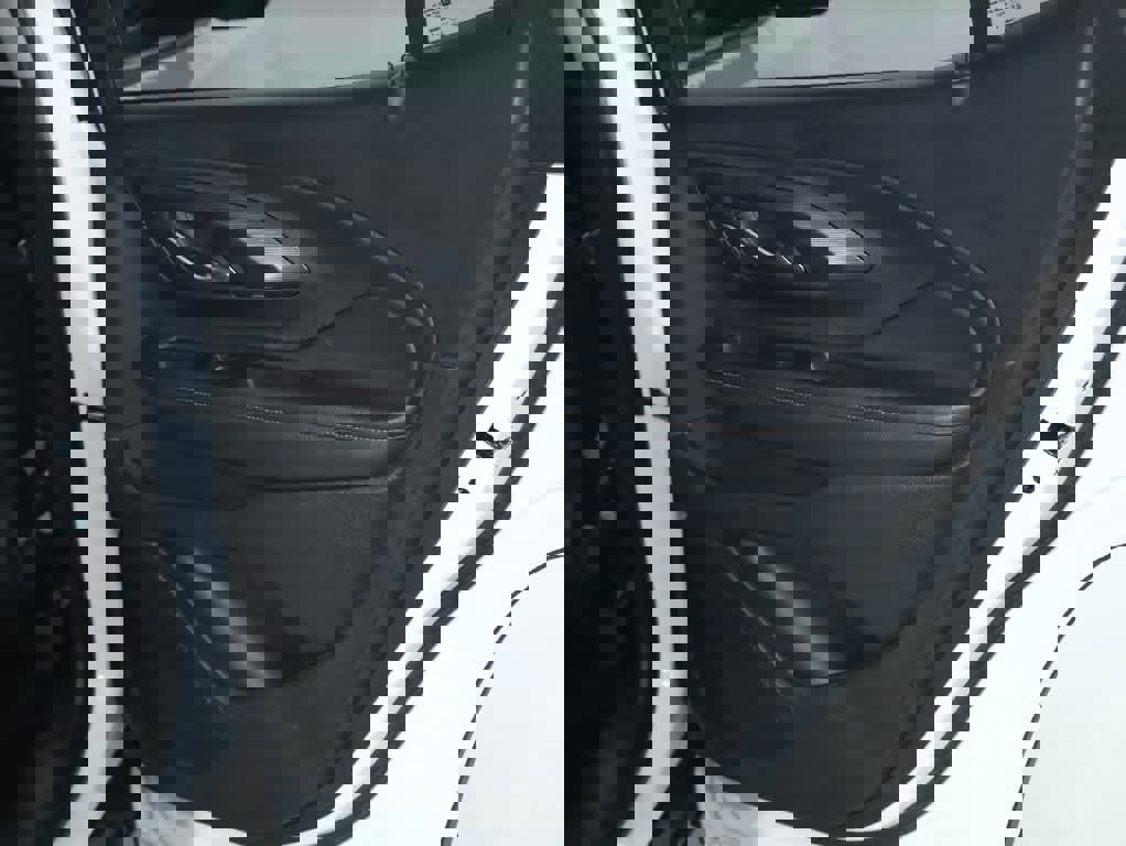 Used 2019 GMC Terrain SLT w/ Preferred Package image 32