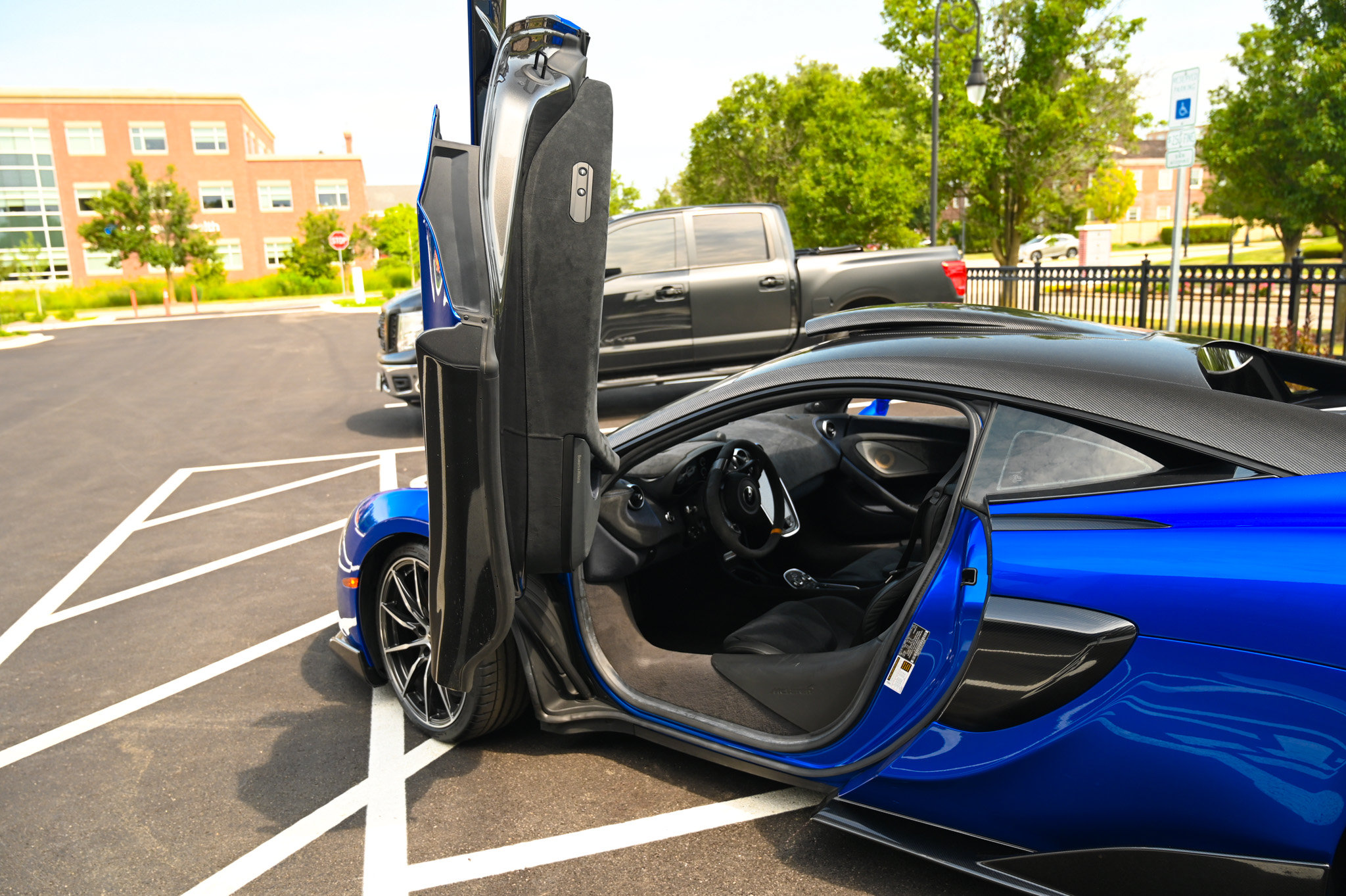 Used 2019 McLaren 600LT RWD image 23