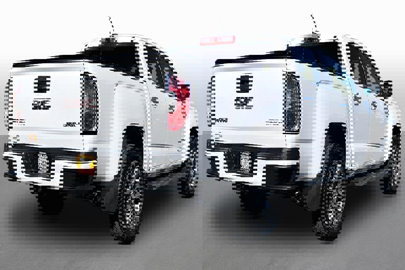 Used 2018 GMC Canyon Denali image 2