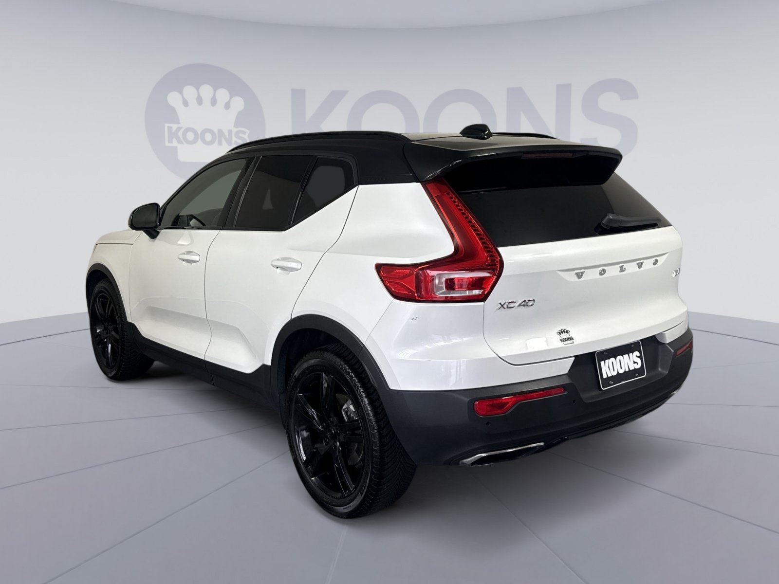 Used 2020 Volvo XC40 T5 R-Design AWD/4WD image 4