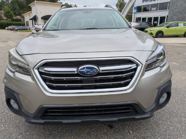 Used 2019 Subaru Outback 2.5i Limited AWD/4WD image 3