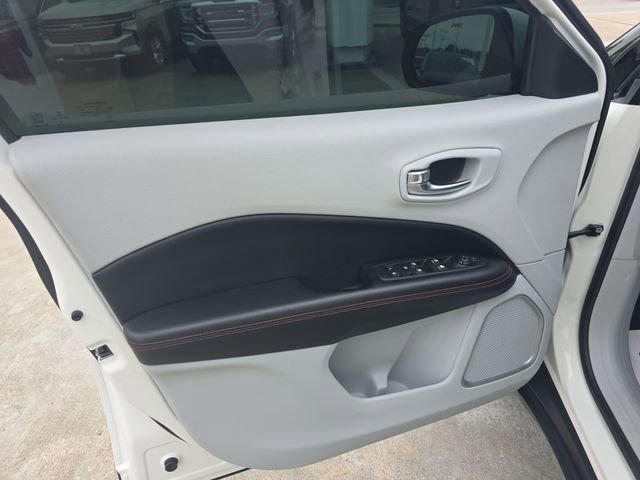 Used 2020 Jeep Compass Limited FWD image 10