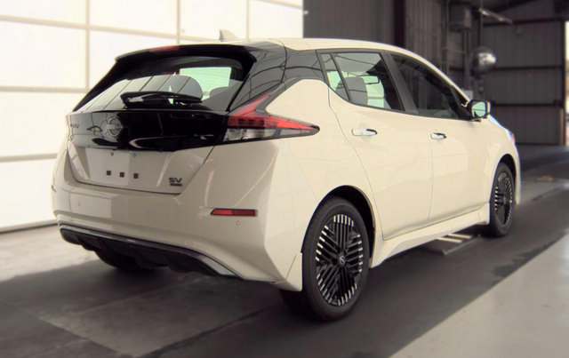 Used 2025 Nissan Leaf SV Plus FWD image 3