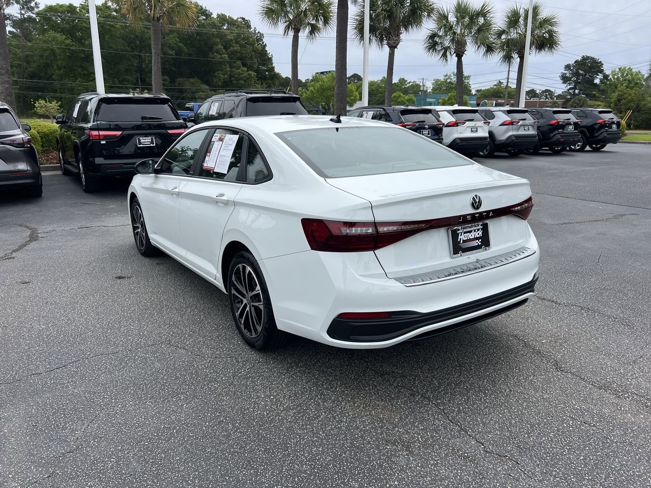 Used 2025 Volkswagen Jetta Sport image 8