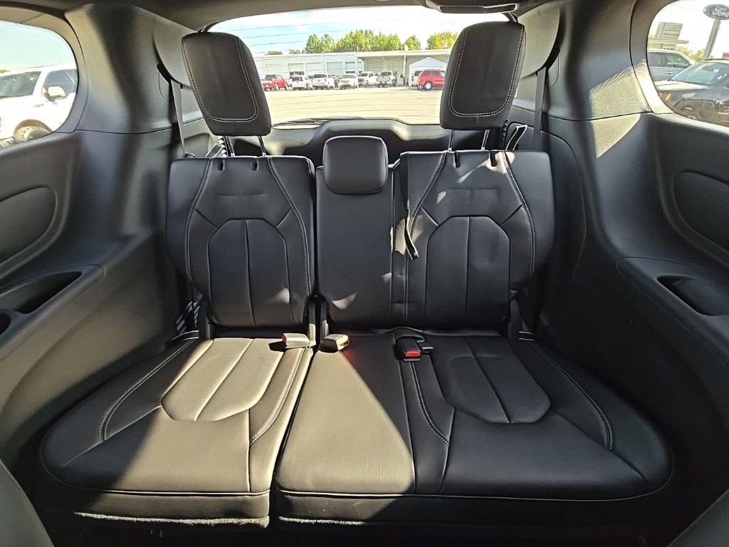New 2026 Chrysler Pacifica Select image 20