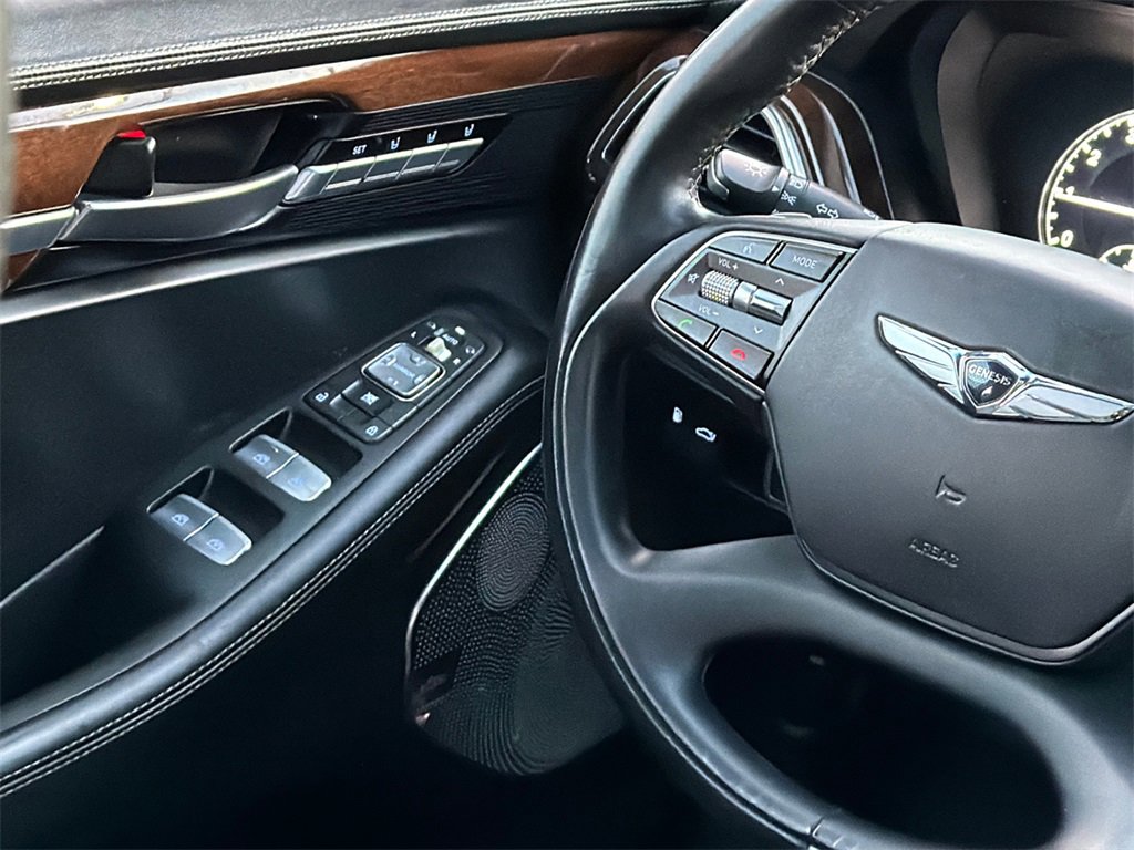 Used 2019 Genesis G90 3.3T Premium image 21