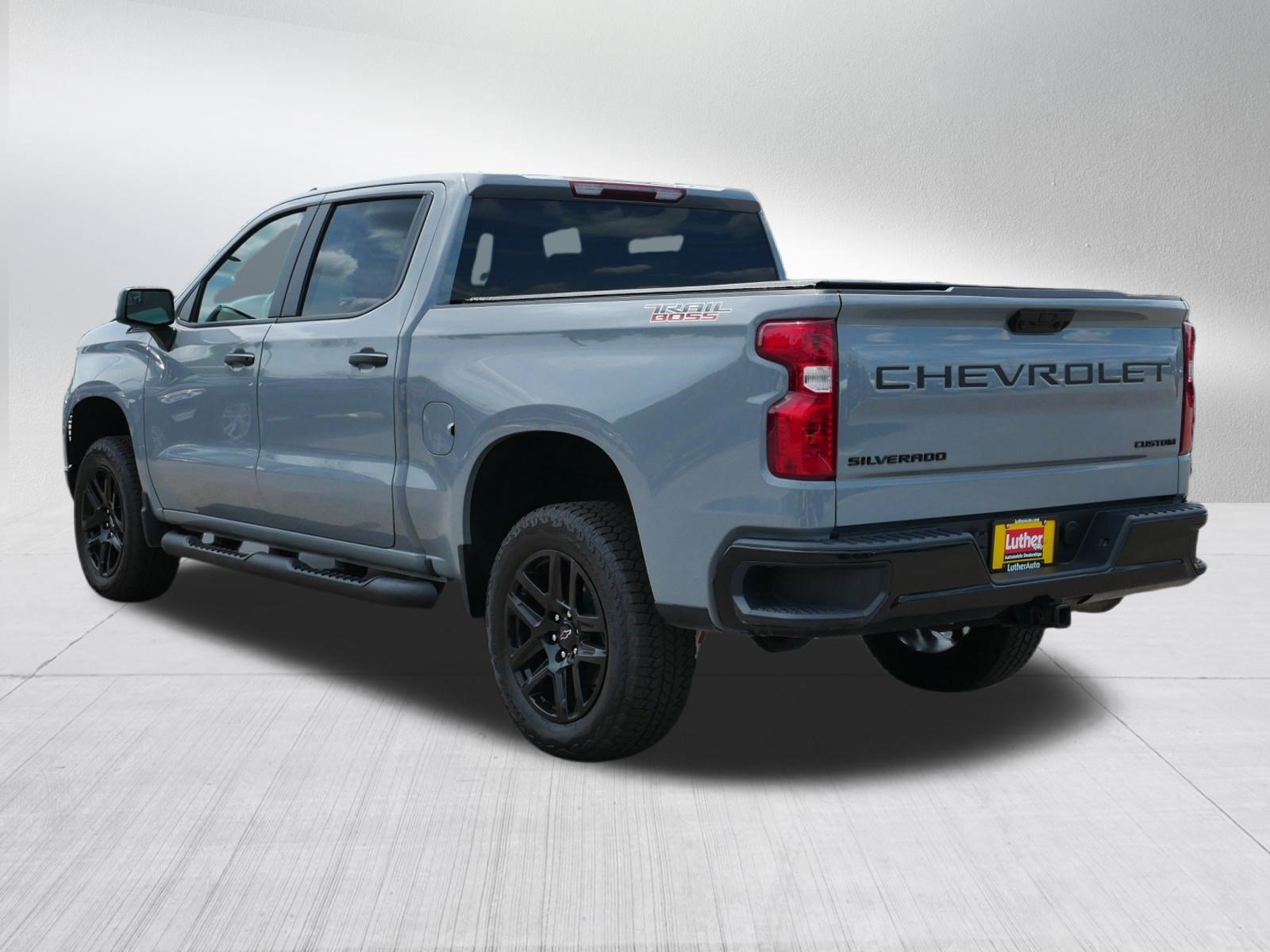 Used 2024 Chevrolet Silverado 1500 Custom Trail Boss w/ Turbomax Blackout Package AWD/4WD image 5