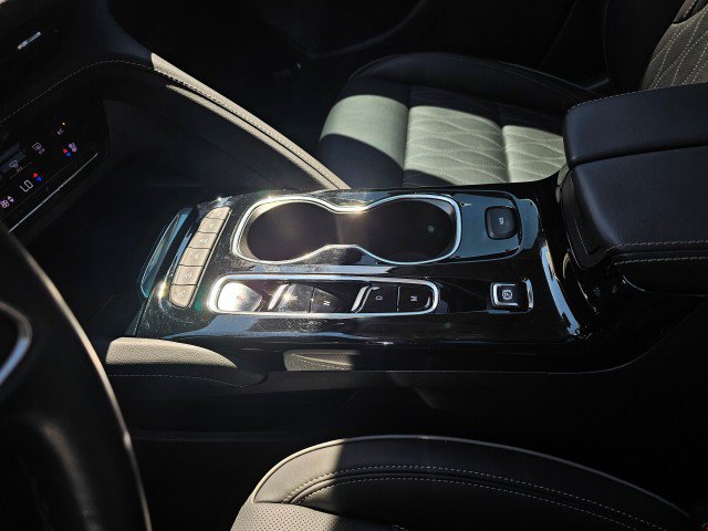 Used 2023 Buick Envision Avenir AWD/4WD image 34