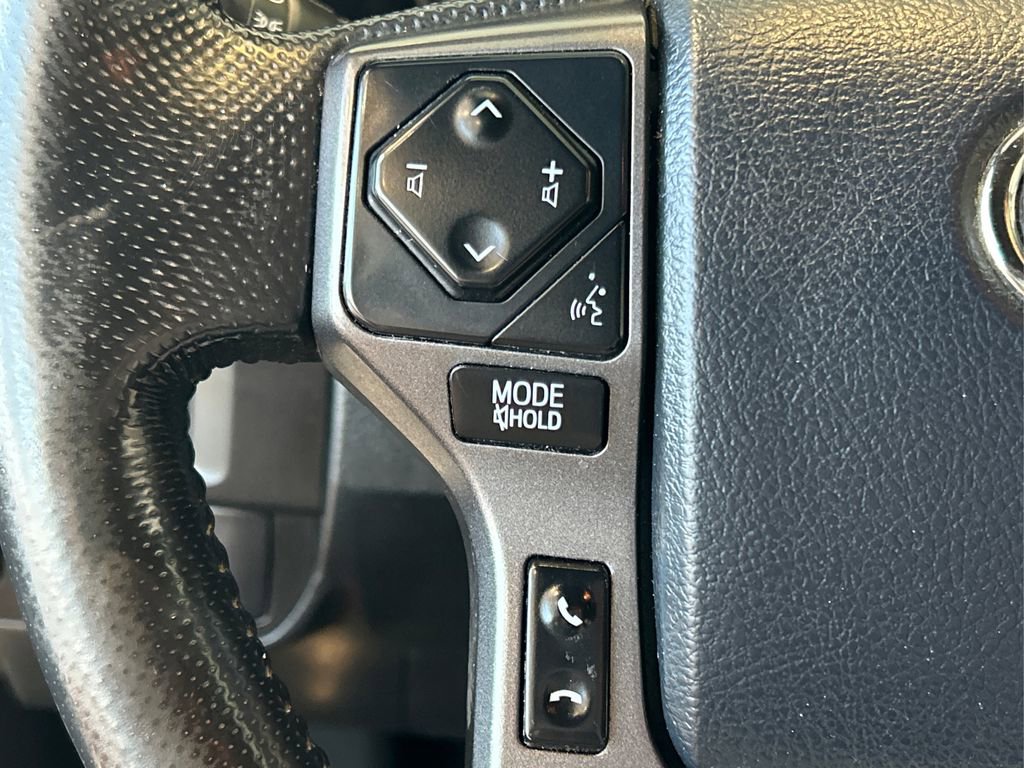 Used 2016 Toyota Tacoma TRD Off-Road image 33