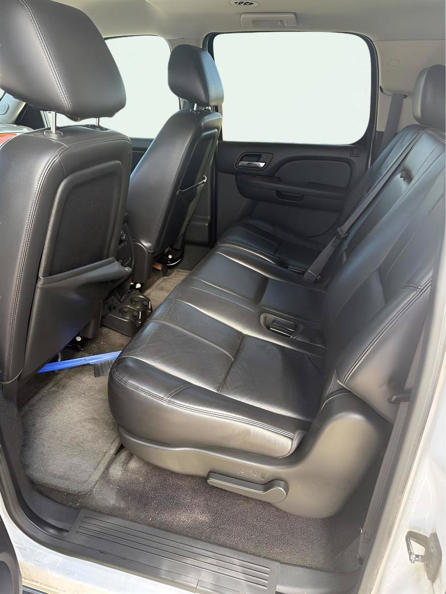 Used 2012 Chevrolet Suburban LT w/ Luxury Package AWD/4WD image 8