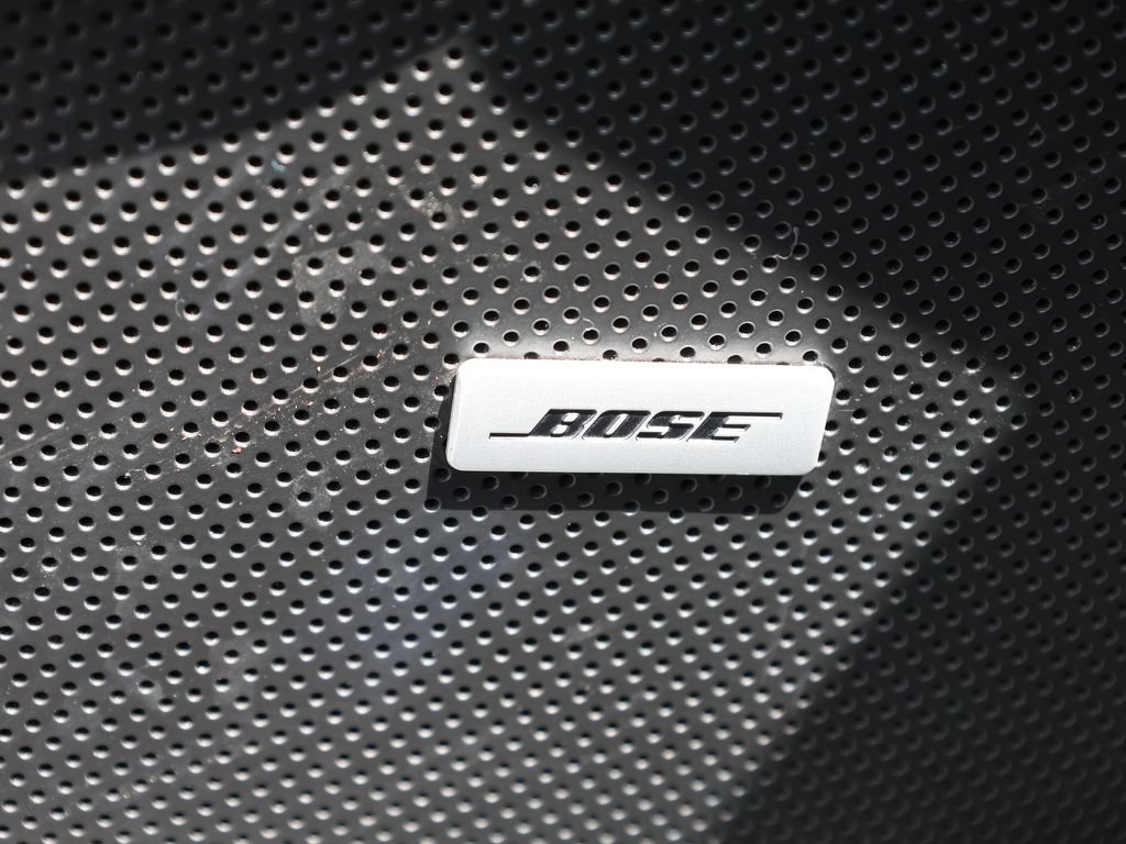Used 2019 Chevrolet Camaro LT w/ Technology Package RWD image 12