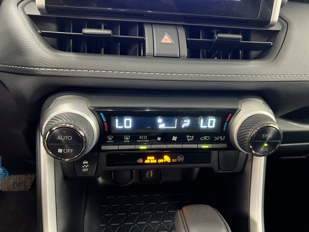 Used 2025 Toyota RAV4 LE AWD/4WD image 17