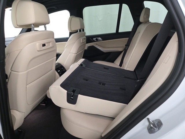 Used 2022 BMW X5 xDrive40i w/ Climate Comfort Package image 27