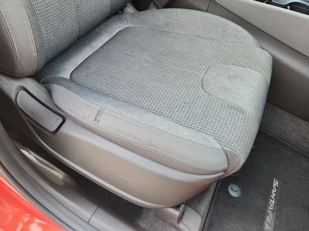 Used 2019 Hyundai Santa Fe SE image 13