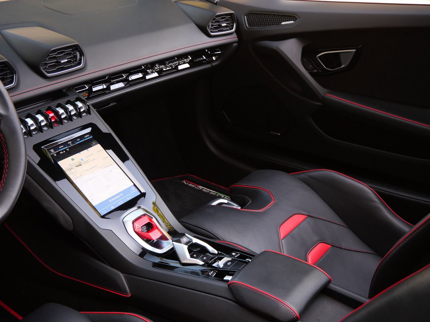 Used 2021 Lamborghini Huracan EVO image 19