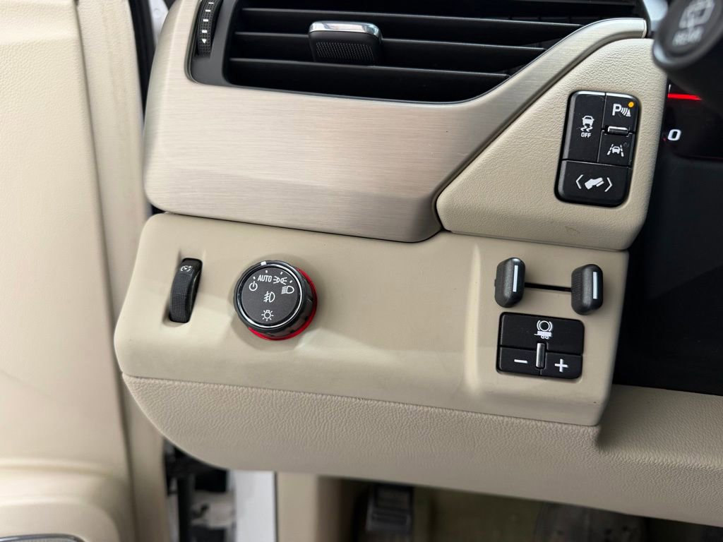 Used 2016 GMC Yukon Denali w/ Open Road Package RWD image 7